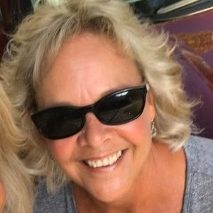 Meet your Posher, Brenda